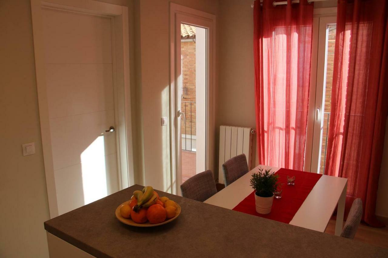 Casa Tomas - Lovely Townhouse In カンブリルス エクステリア 写真