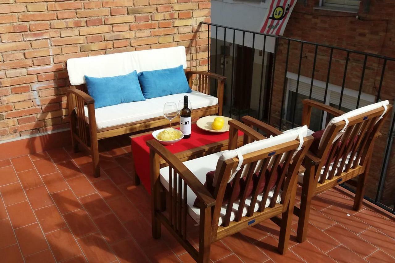 Casa Tomas - Lovely Townhouse In カンブリルス エクステリア 写真